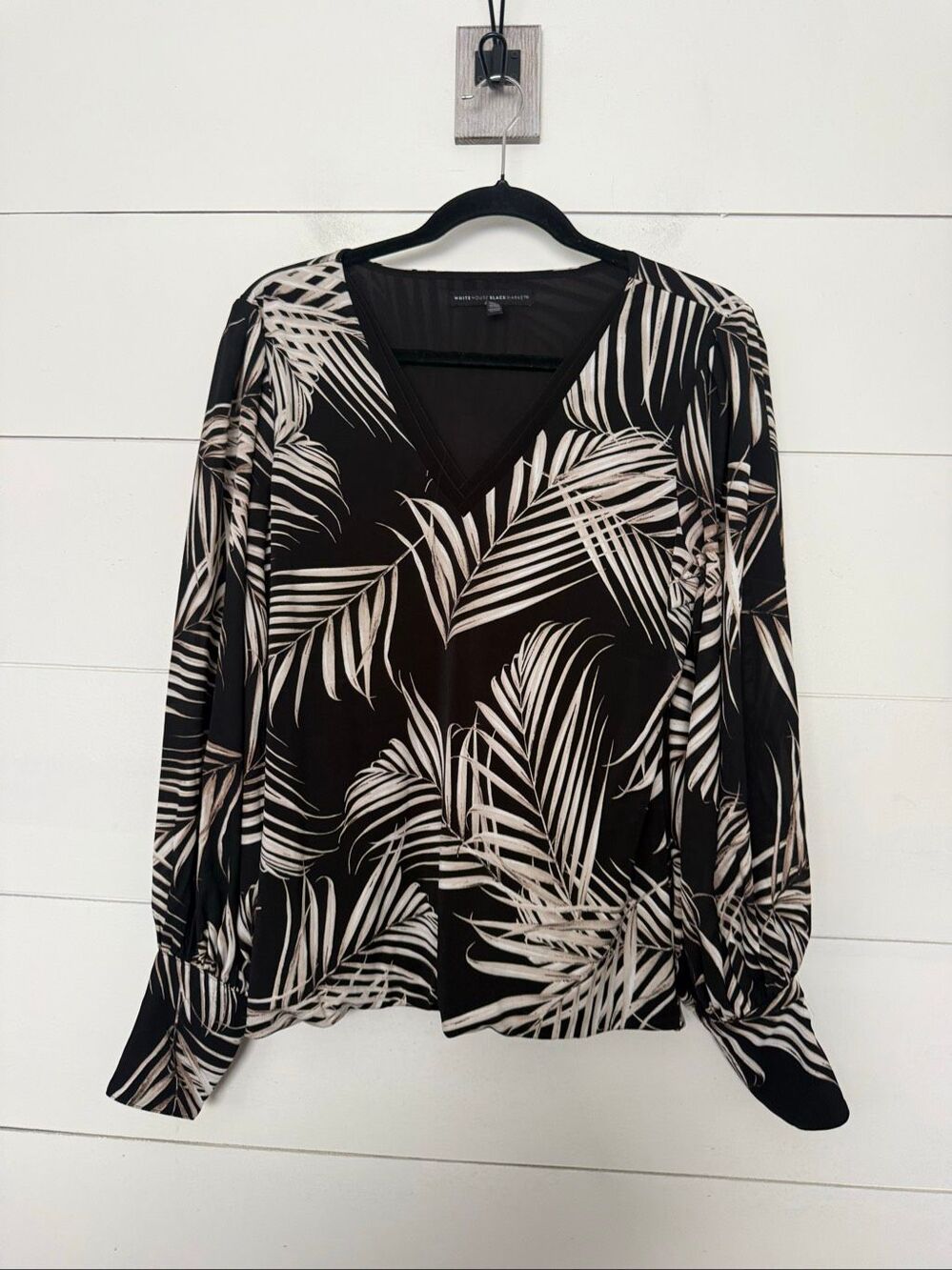 White House Black Market Women’s Medium Black White Patterned Top Blouse